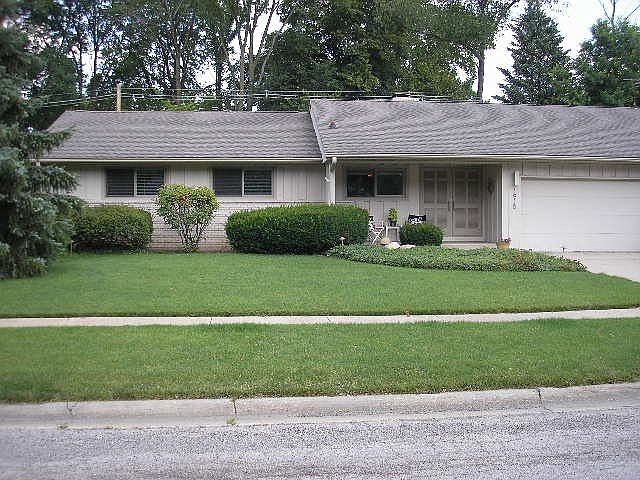 1st image of 1915 Hollyhock Dr