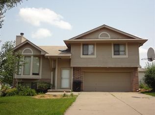 2101 Glenwood Ave, Papillion, NE 68046