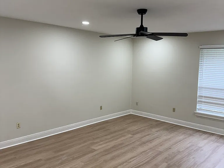 112 Oak Dr — Photo 21