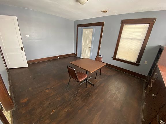 3rd image of 621 18th St NW #2