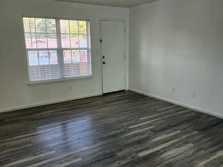 504 Patton Chapel Way #504 — Photo 2