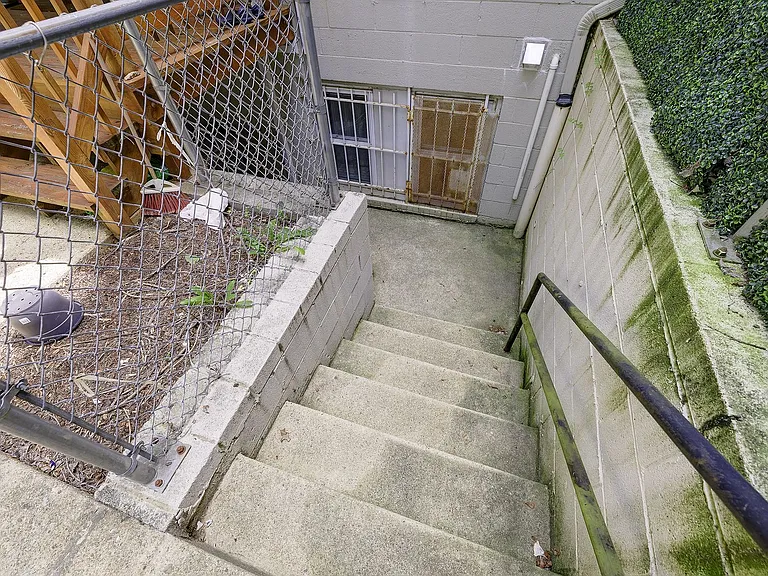 1932 3rd St NE #102 — Photo 45