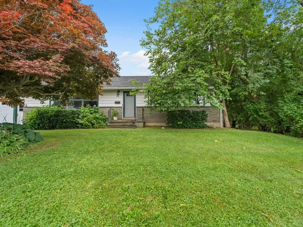 285 Academy Dr, Vestal, NY 13850