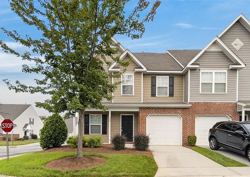 1st image of 350 Robyns Glen Cir