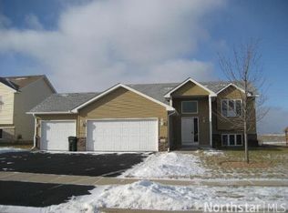 1024 S Chestnut St, Belle Plaine, MN 56011