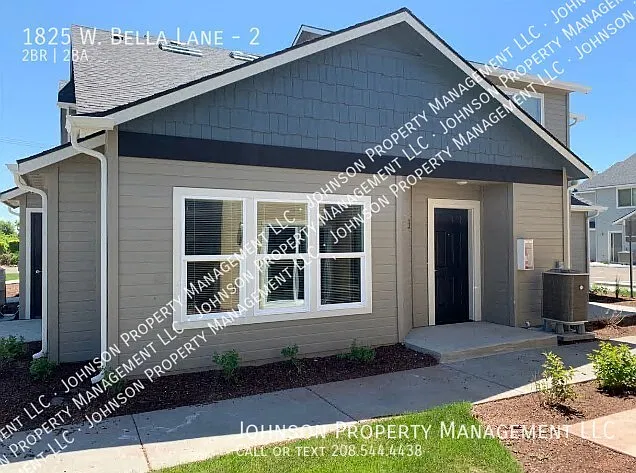 Cozy 2-Bedroom Apartments in Vibrant Nampa with Shared Yards and Modern Amenities. — Photo 2