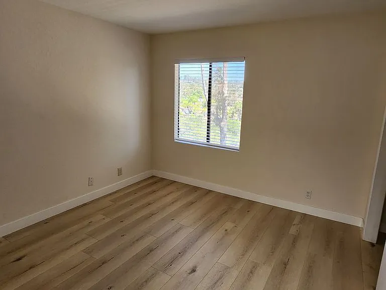 10523 Sunset Ridge Dr — Photo 14