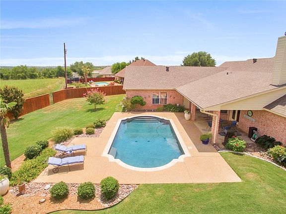 5th image of 2509 Lakeshore Dr