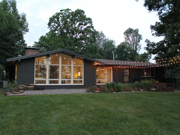 2407 Greentree Rd, Jefferson City, MO 65101