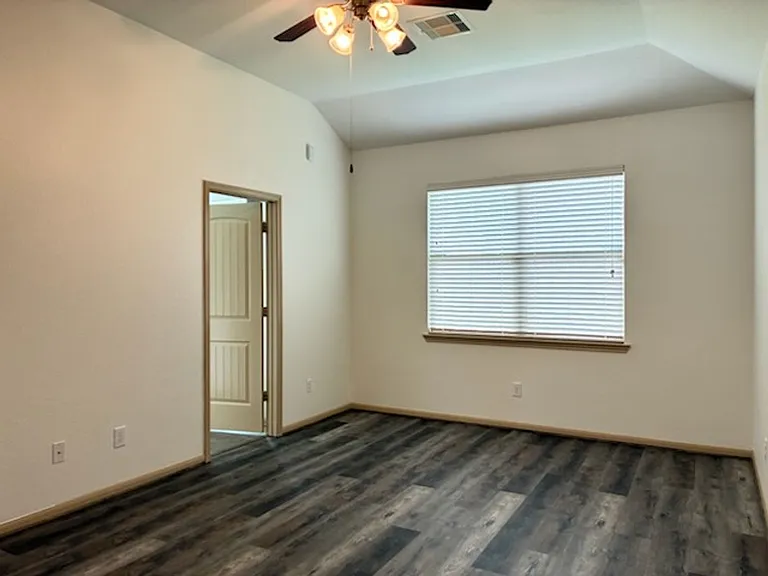7042 Windy Run Ct — Photo 22