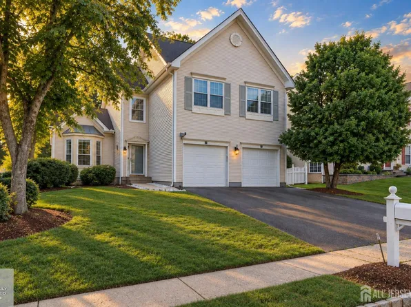 48 Plantation Rd, White House Station, NJ 08889