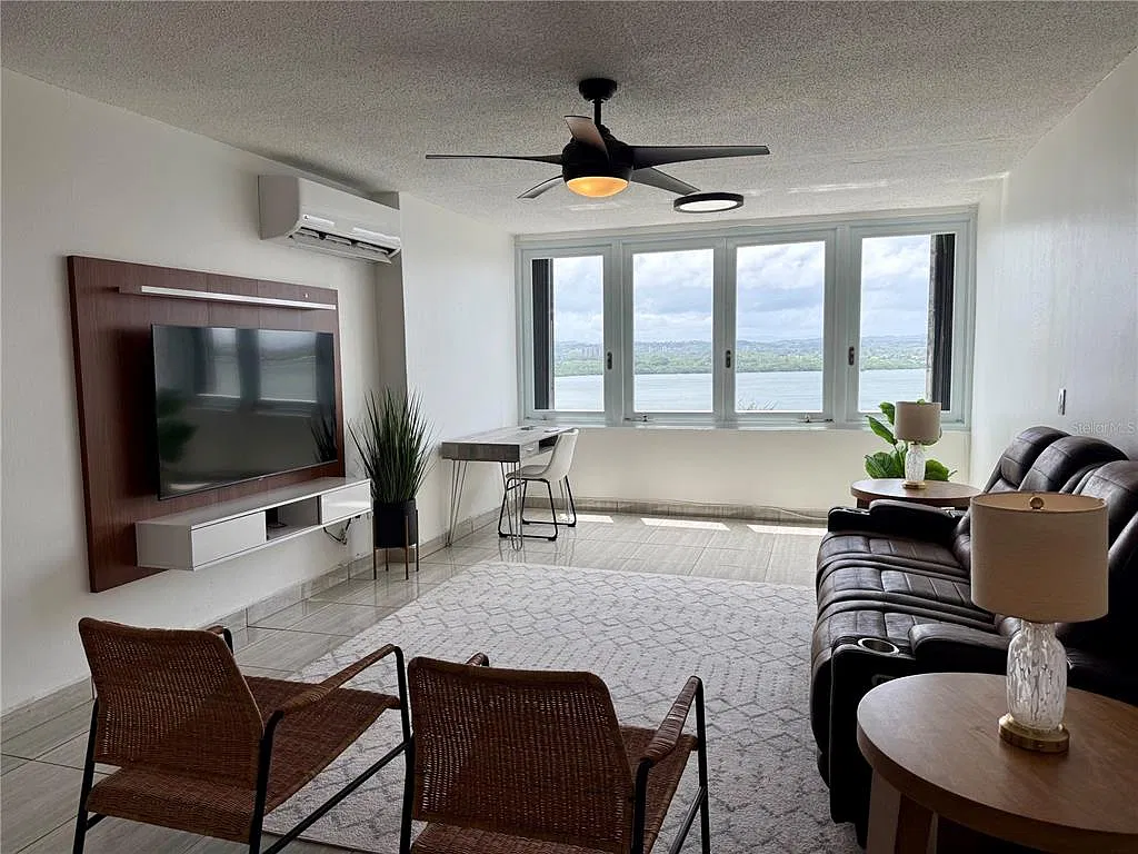 1 bed, 1.0 bath, 717 sqft, $1,800 — Photo 4