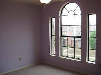 3rd image of 1736 Circle Creek Dr