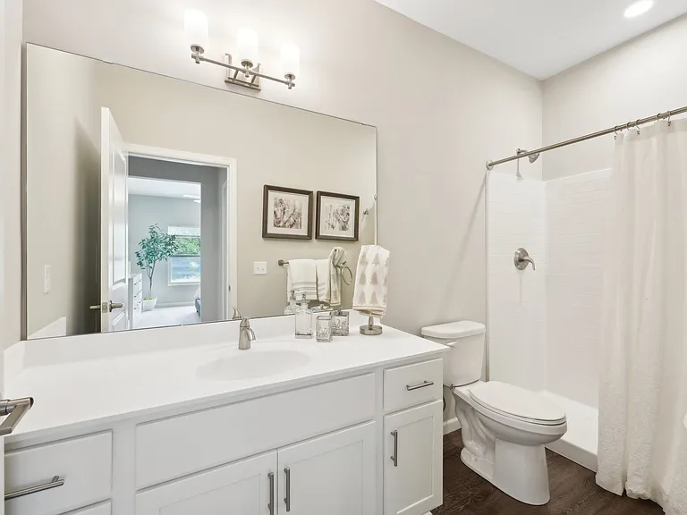 Ensuite Bathroom to the Primary