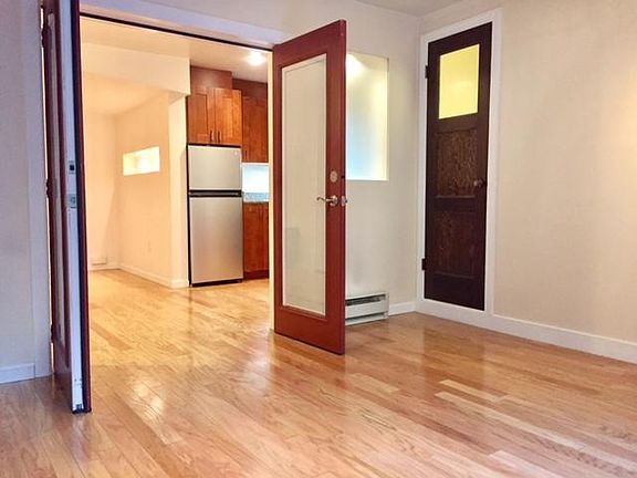 5th image of 2028 Laguna St #A