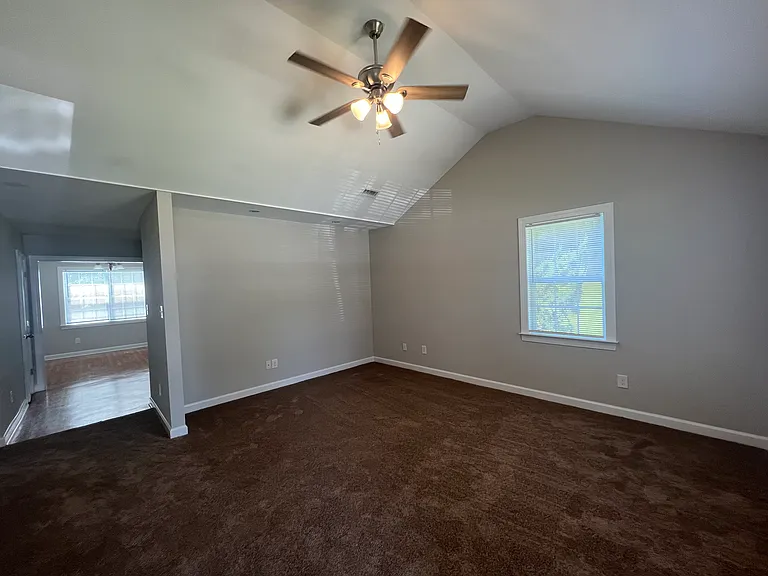 Livng Room with ceiling fan!