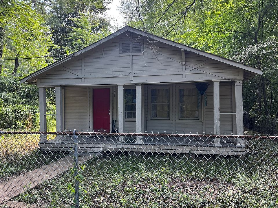 1st image of 501 Sassafras Ave