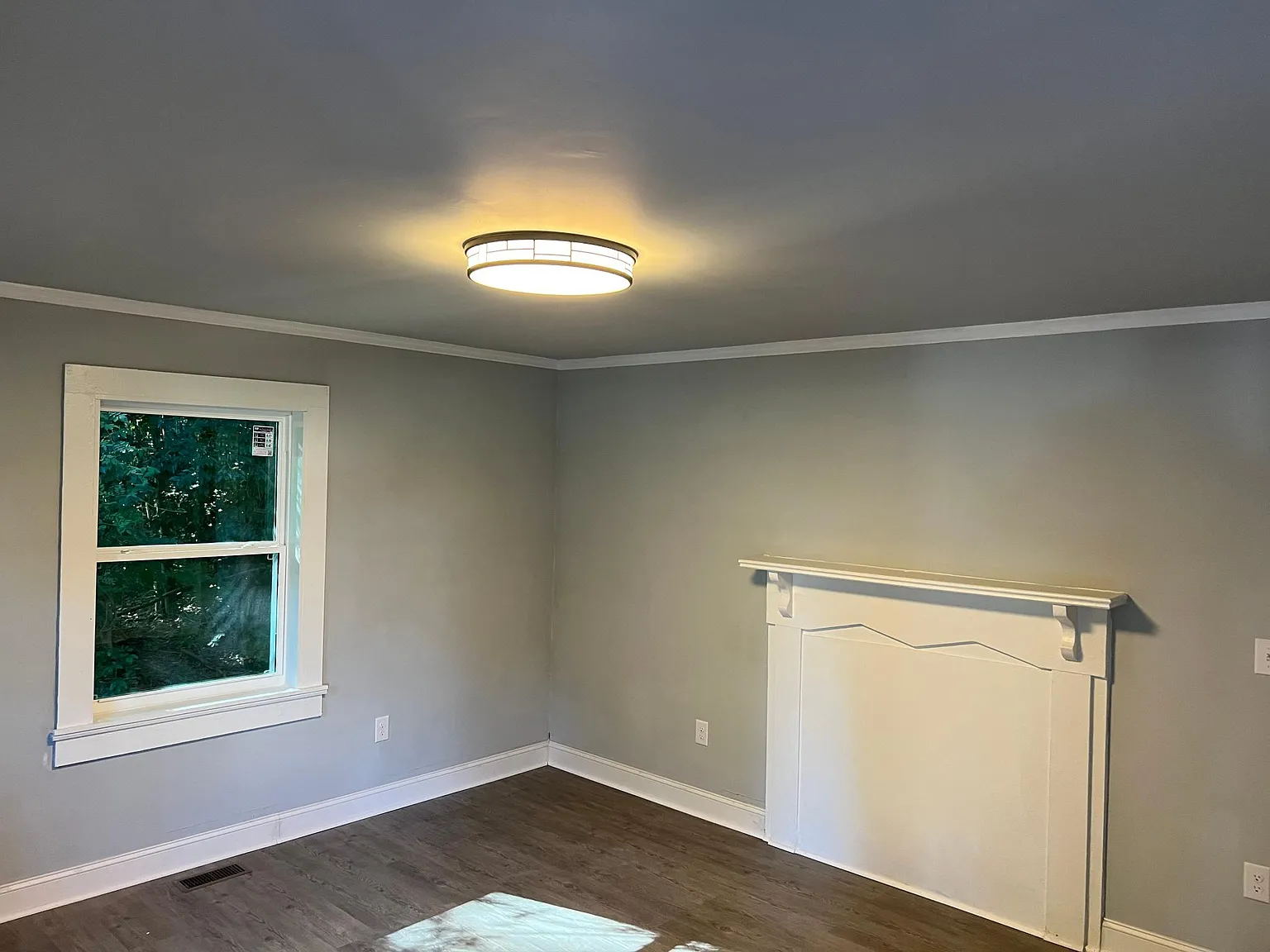 2104 W Randolph Rd — Photo 2