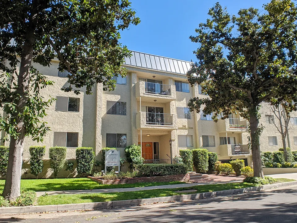 350 S Oakland Ave
