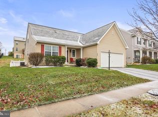 555 Countryside Rd, Seven Valleys, PA 17360