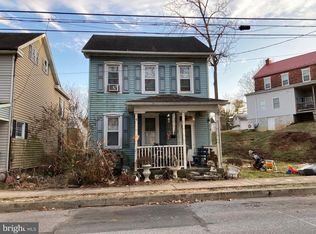 20 Maple St, Lititz, PA 17543