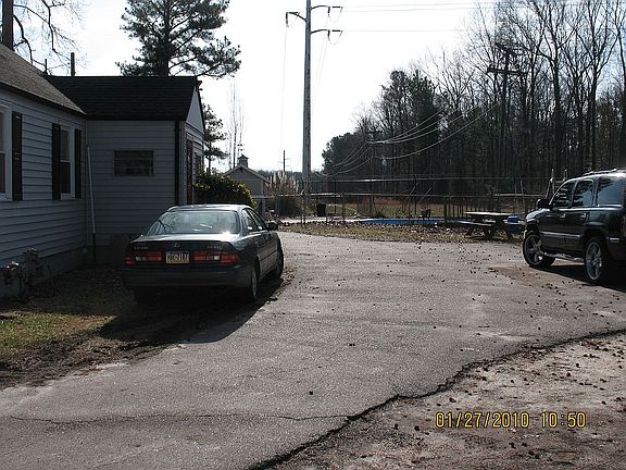 "U" driveway around home