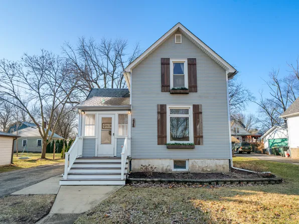 435 E Market St, Somonauk, IL 60552