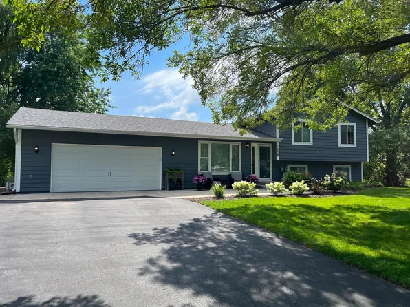 1828 Fox Run, Centerville, MN 55038