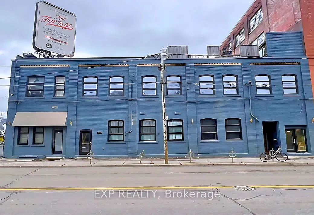 4 bed, $4,485 — Photo 1