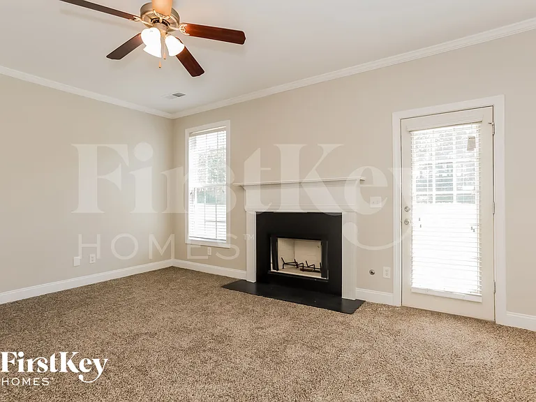 5680 Grande River Rd — Photo 3