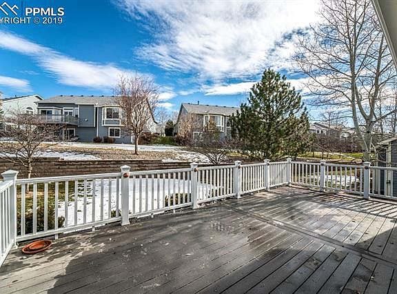 5th image of 4155 Greens Dr