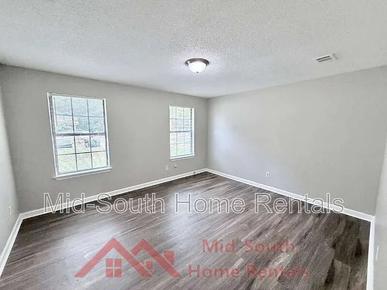 2587 Wellons Ave — Photo 10