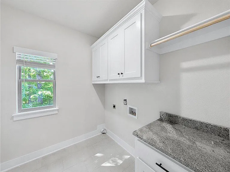 284 Stoneykirk Dr — Photo 18