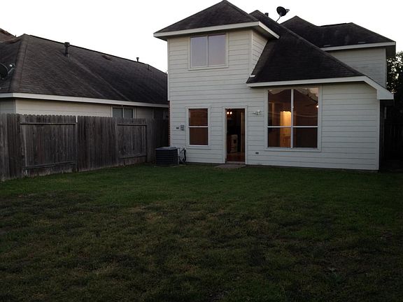 3rd image of 19346 Caledonia Dr