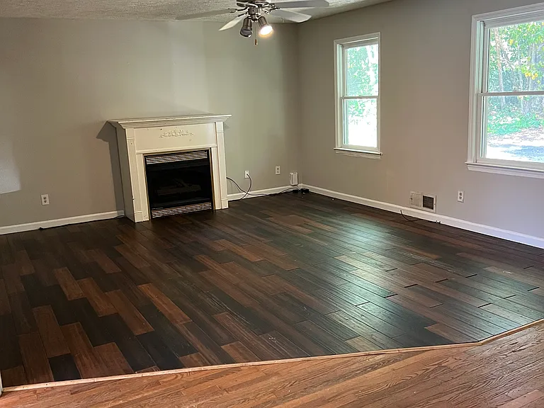 E Cherokee Dr — Photo 18