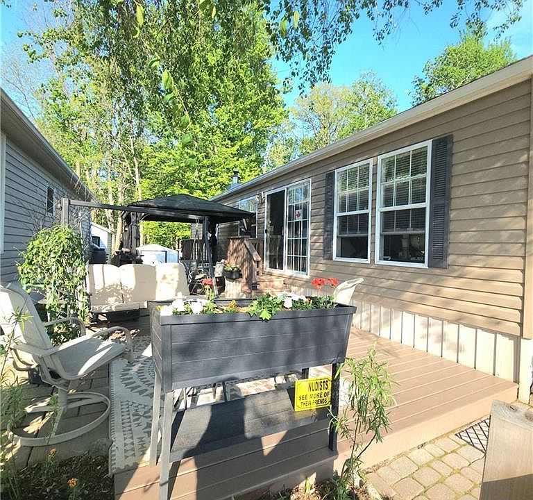 1st image of 128 Otto Ln