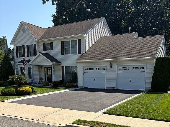 New Driveway w/Belgium Block