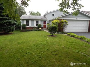 739 Federal Pkwy, Lindenhurst, IL 60046