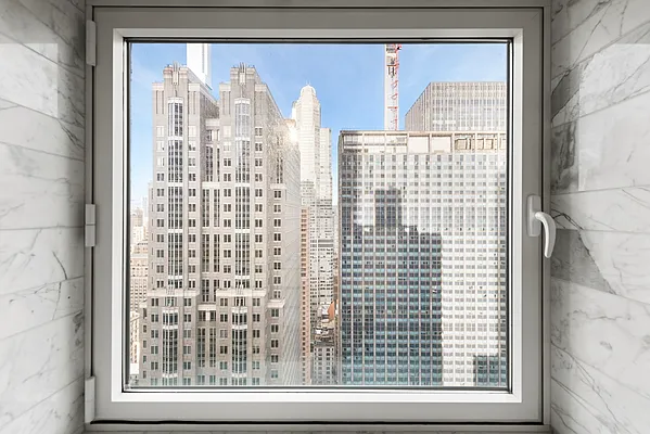 Sold by Compass | media 18