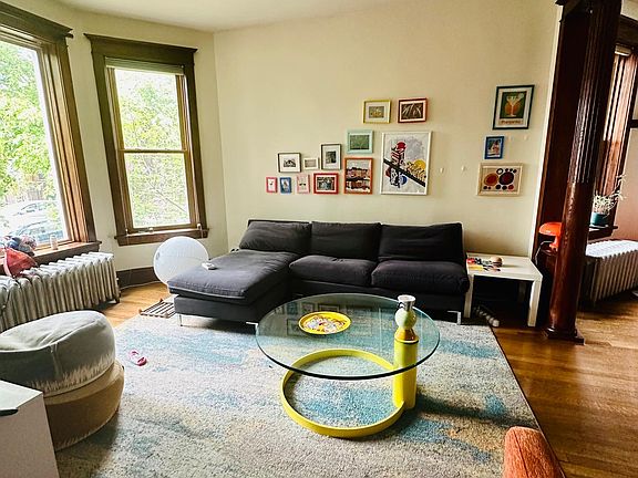 3rd image of 3431 W Medill Ave #1