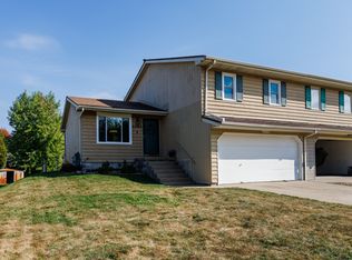 1309 Cadwell Dr, Bloomington, IL