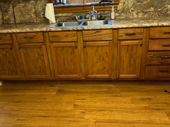 1411 N Englewood Ave, Tyler, TX 75702