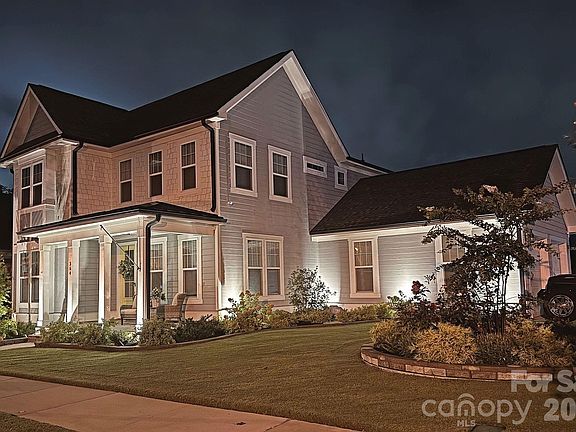 2nd image of 364 Luray Way