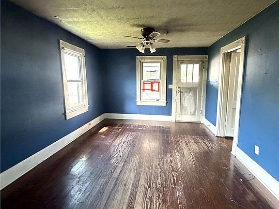 2nd image of 414 Miller Avenue