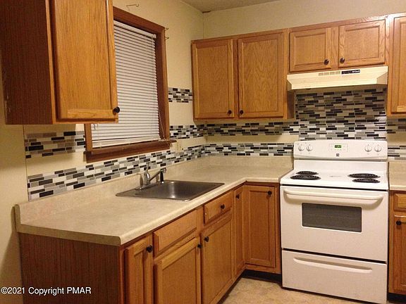 3rd image of 1073 Knollwood Dr
