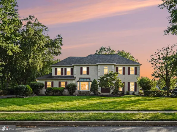 1870 Meredith Ln, Blue Bell, PA 19422
