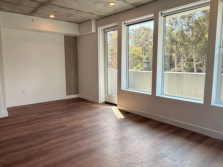 Rainford Apartments — Photo 100