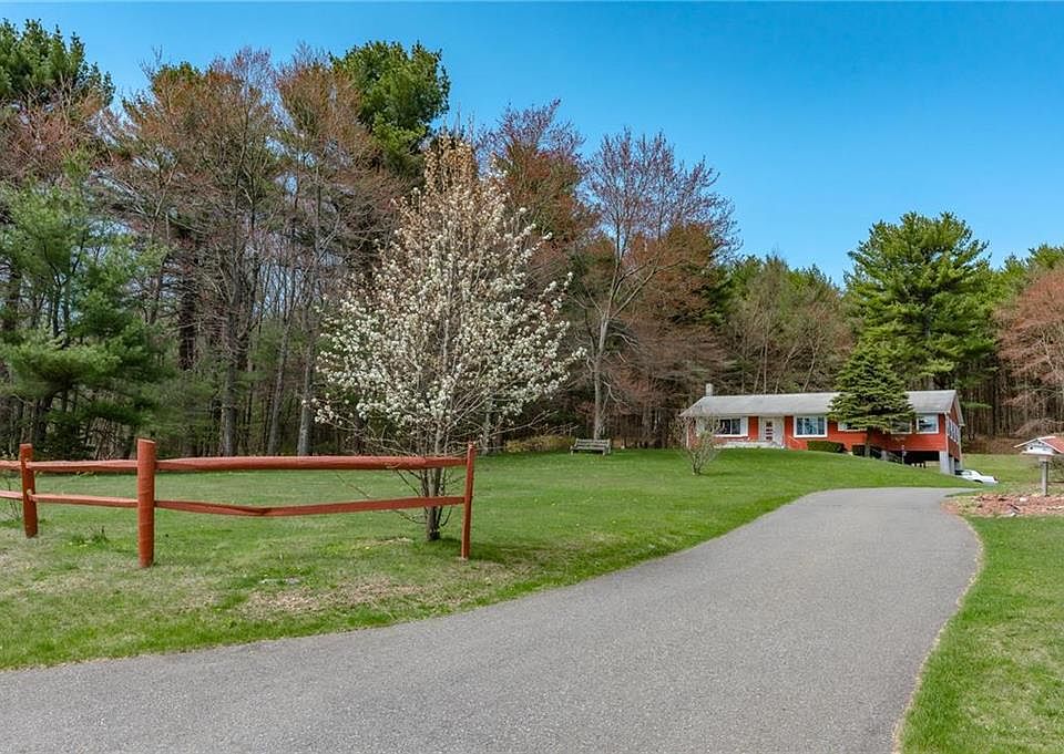 390 Briar St Palmerton, PA, 18071 Apartments for Rent Zillow