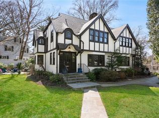 2 Woodland Ave, Bronxville, NY 10708