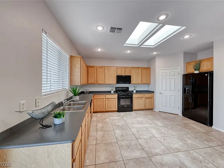 2343 Schaeffer Hills Dr — Photo 19